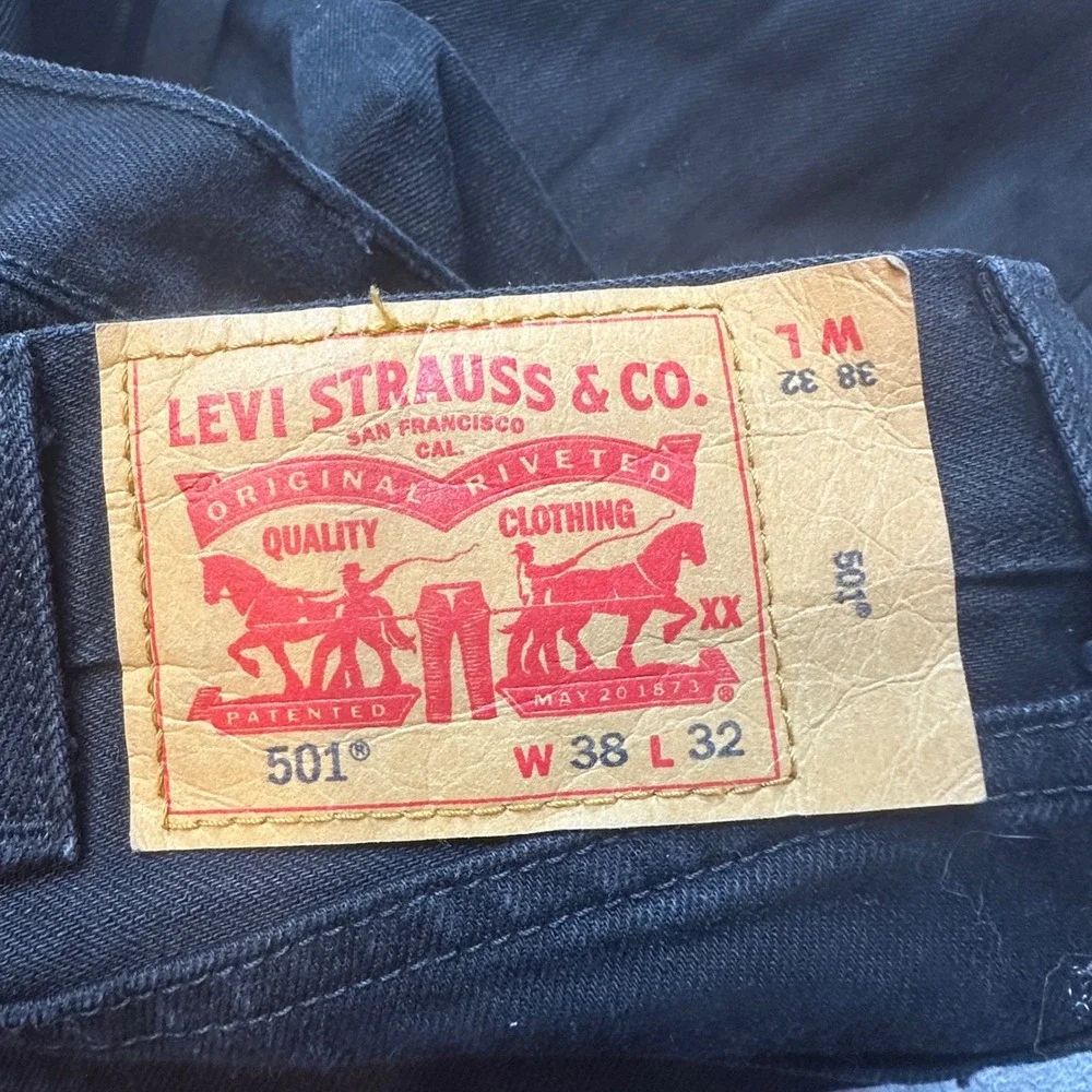 Levis 501 Jeans Mens 38x32 Black Original Fit Button Fly Straight Leg Denim